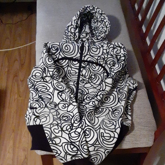 lululemon athletica Tops - Lululemon Scuba